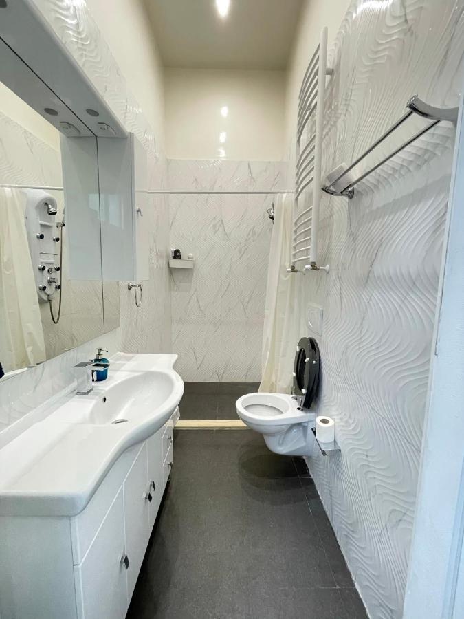 Deluxe Sapphire Residency - 4 Bedrooms Budapest Exterior photo